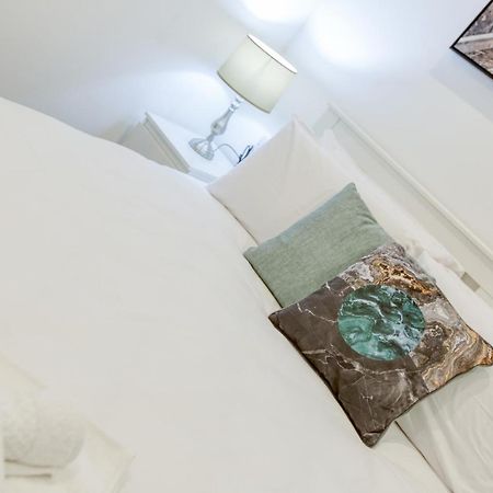 Gzira'S Seashore Stayaway Close To Manuel Island Luaran gambar