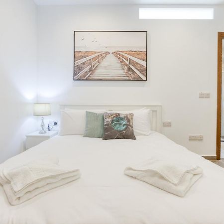 Gzira'S Seashore Stayaway Close To Manuel Island Luaran gambar