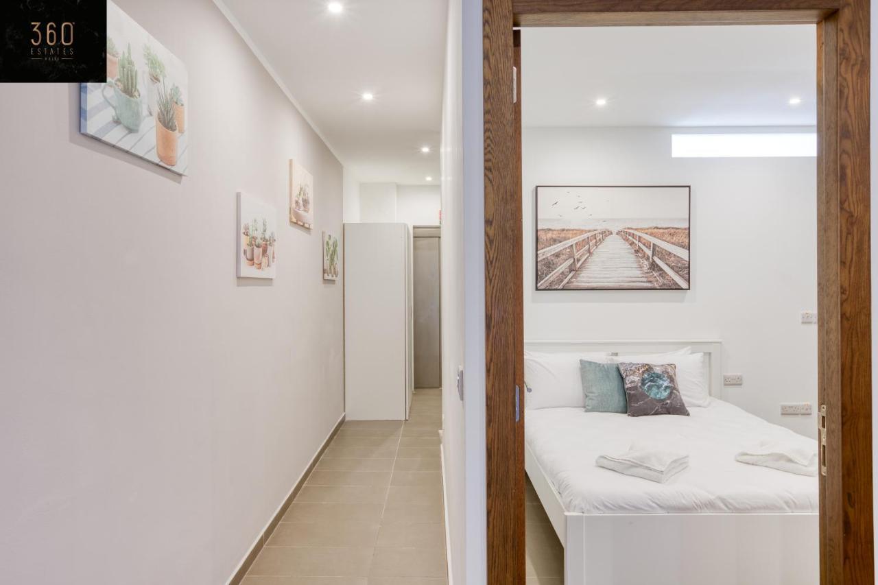 Gzira'S Seashore Stayaway Close To Manuel Island Luaran gambar