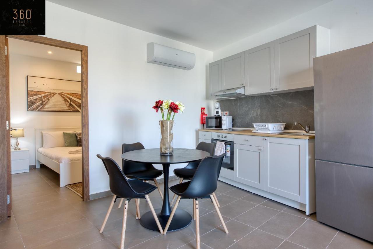 Gzira'S Seashore Stayaway Close To Manuel Island Luaran gambar