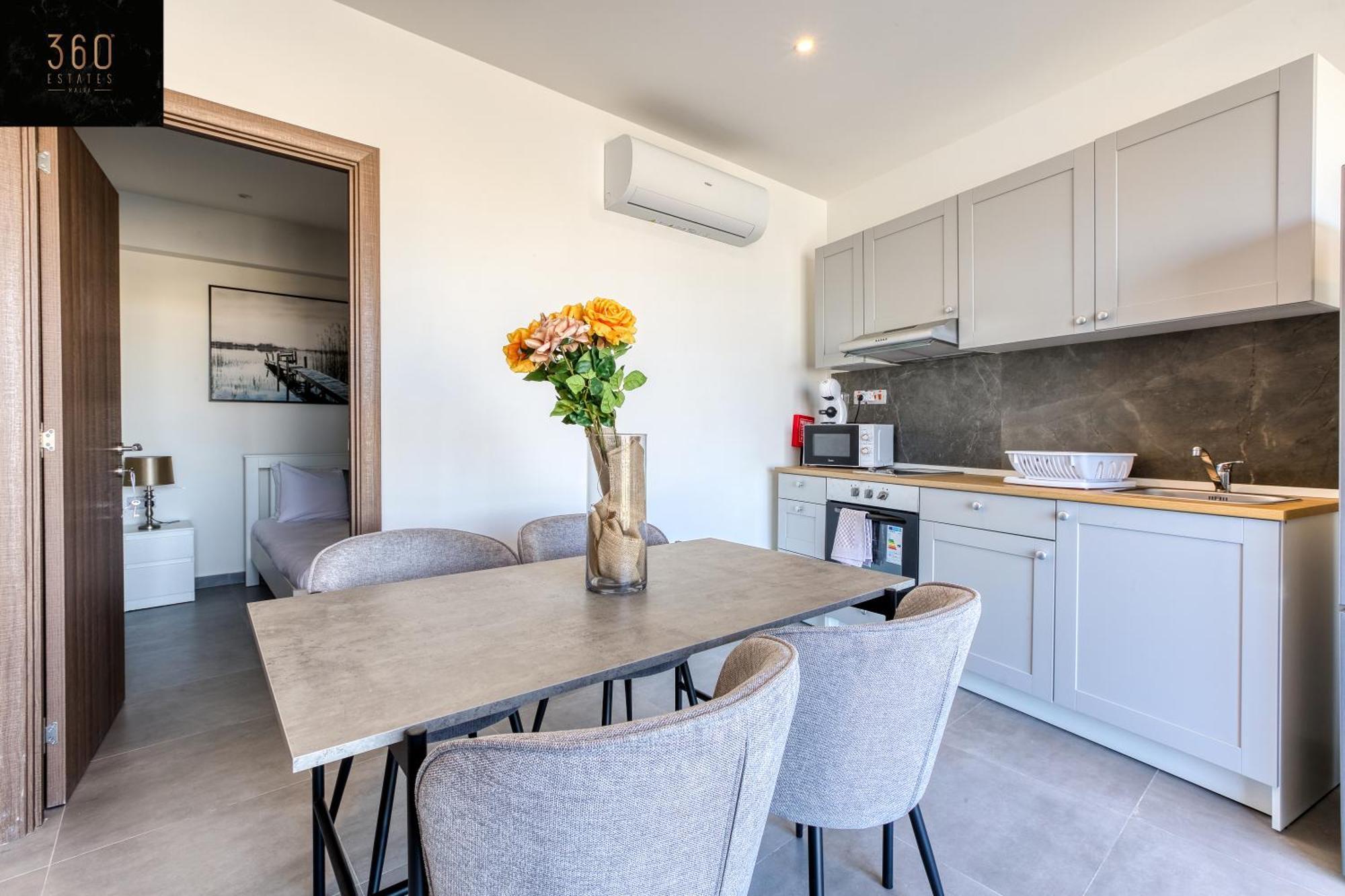 Gzira'S Seashore Stayaway Close To Manuel Island Luaran gambar